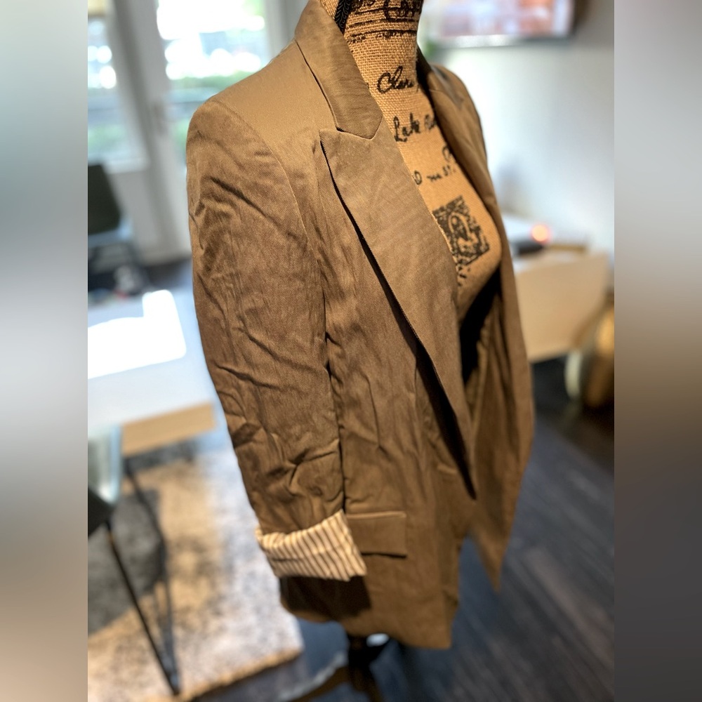 Zara Blazer w/ Rolled-up Sleeves